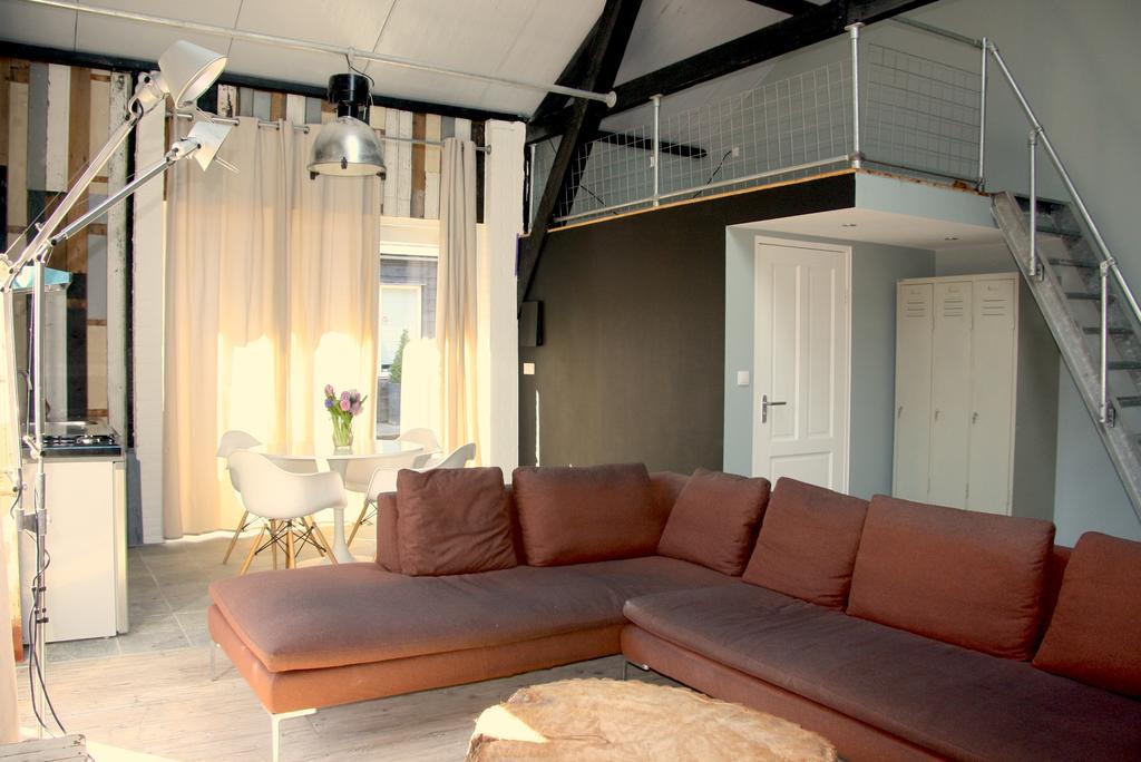 Paardenstal, Private House With Wifi And Free Parking For 1 Car Weesp Exterior foto